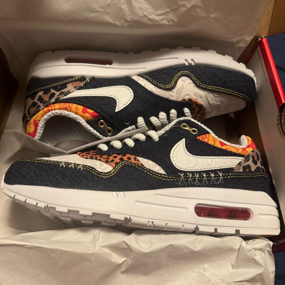 Mens size 9 Air Max 1 Premium Denim Leopard